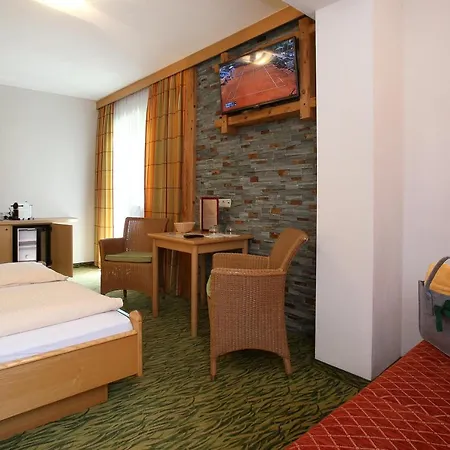 Hotell Eder Michaela 3*