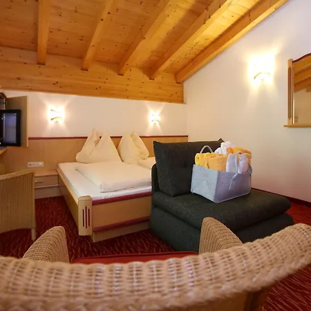 Hotel Eder Michaela 3*