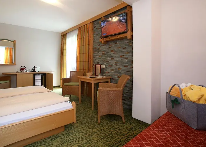 Hotell Eder Michaela 3*