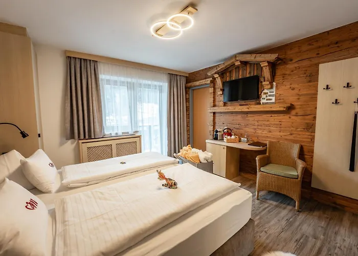 Hotell Eder Michaela 3*