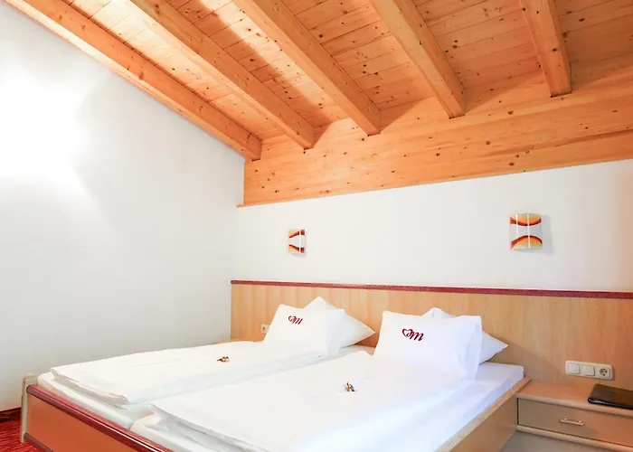 Hotell Eder Michaela 3*