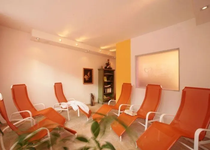 Hotell Eder Michaela 3*